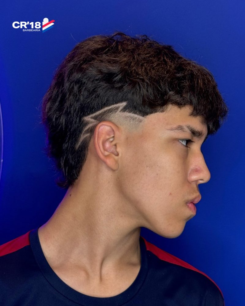 Corte com desenho na CR18